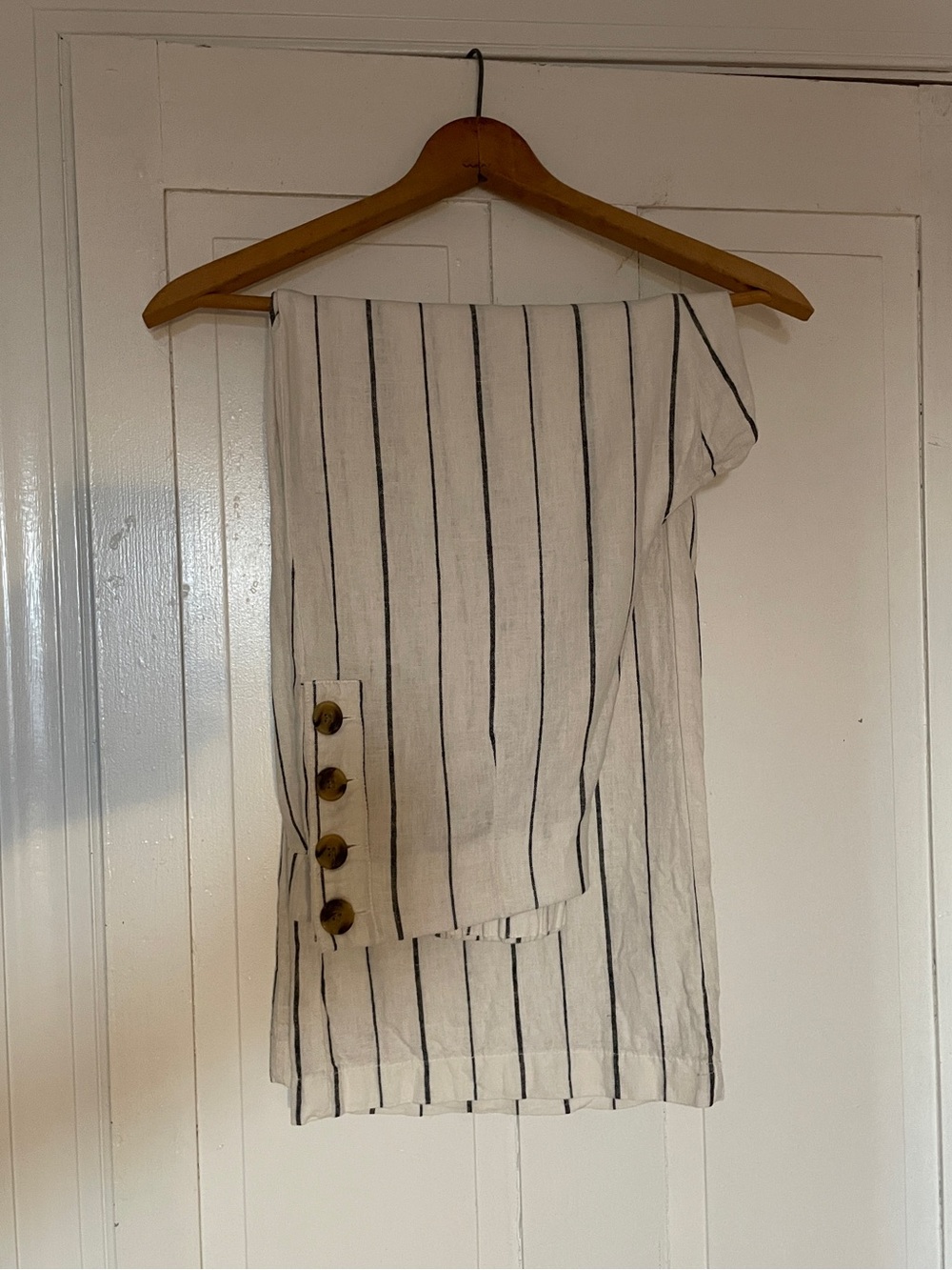 GAP Linen Cream and Black Striped Wide Leg Pants with Button Detail